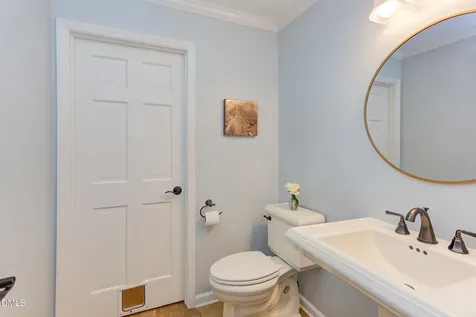 1832 Chedworth Court Chapel Hill NC 27517
