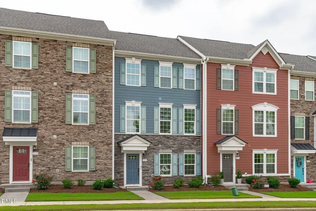 1092 Ambergate Station Apex NC 27502