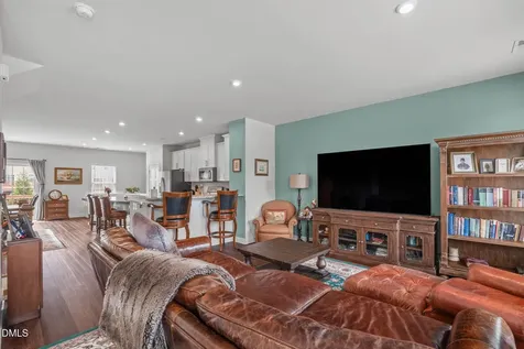 1092 Ambergate Station Apex NC 27502