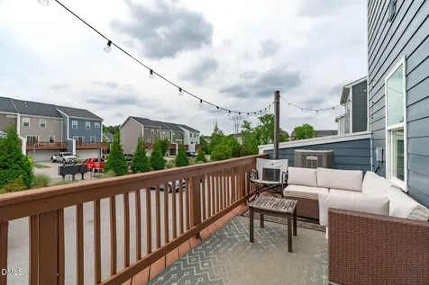 1092 Ambergate Station Apex NC 27502