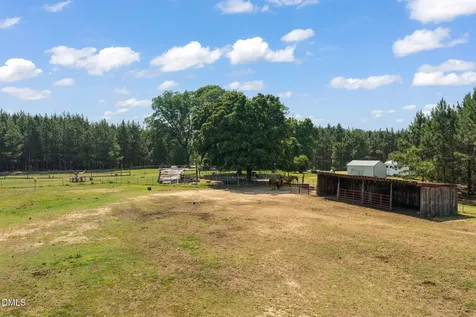 5225 Satterwhite Point Road Henderson NC 27537