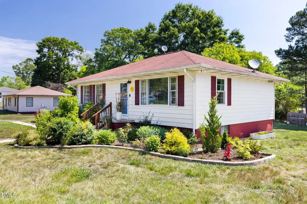 523 Central Avenue Hillsborough NC 27278