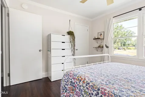 523 Central Avenue Hillsborough NC 27278