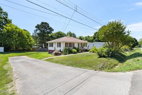523 Central Avenue Hillsborough NC 27278