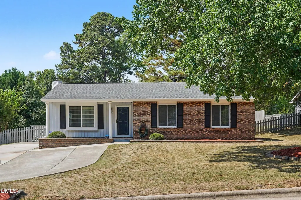 3805 Cascade Court Raleigh NC 27604