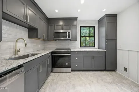 608 Dennis Avenue Raleigh NC 27604