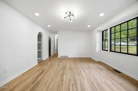 608 Dennis Avenue Raleigh NC 27604