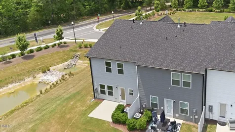 404 Barrington Row Avenue Zebulon NC 27597