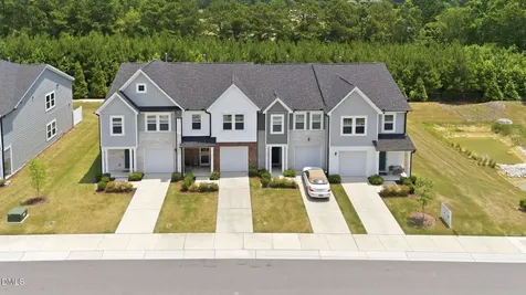 404 Barrington Row Avenue Zebulon NC 27597