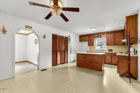 311 Farley Circle Roanoke Rapids NC 27870