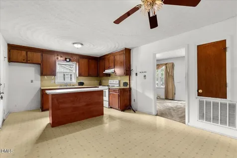 311 Farley Circle Roanoke Rapids NC 27870