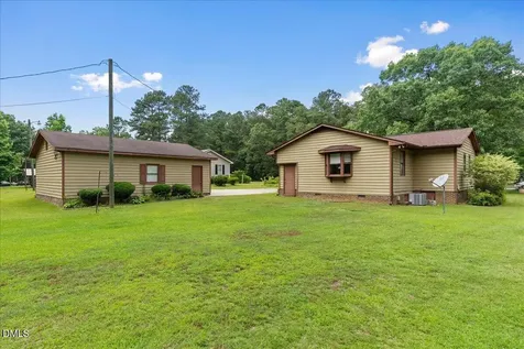 311 Farley Circle Roanoke Rapids NC 27870