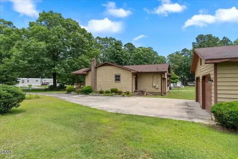 311 Farley Circle Roanoke Rapids NC 27870