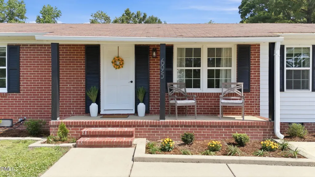 695 Old Route 22 Kenly NC 27542