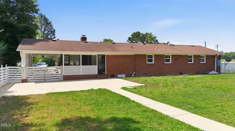695 Old Route 22 Kenly NC 27542