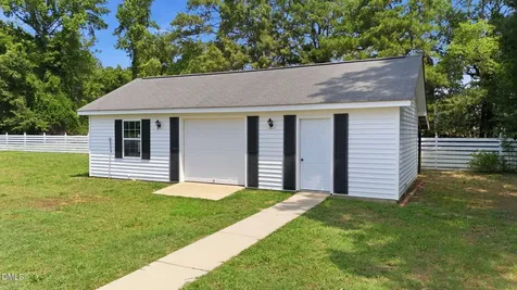 695 Old Route 22 Kenly NC 27542