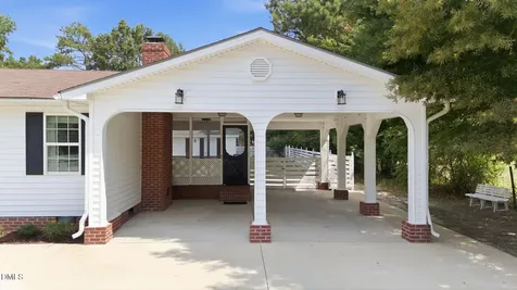 695 Old Route 22 Kenly NC 27542