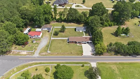 695 Old Route 22 Kenly NC 27542