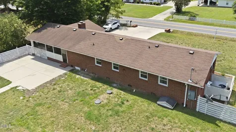 695 Old Route 22 Kenly NC 27542