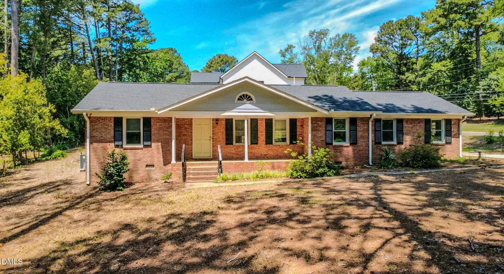933 Greenwood Circle Cary NC 27511