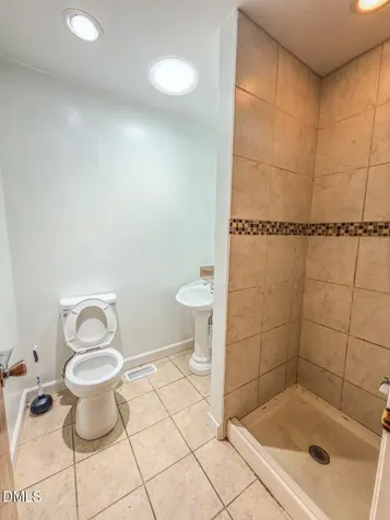 933 Greenwood Circle Cary NC 27511