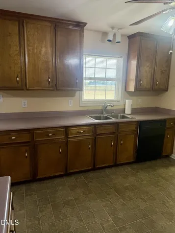 1511 Lane Road Dunn NC 28334