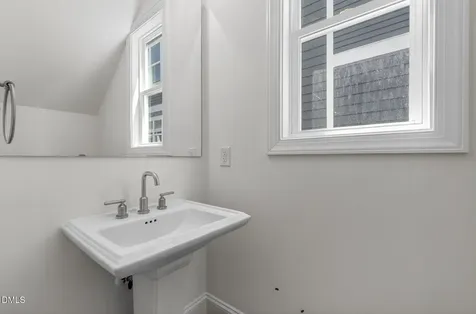 516 Heather Drive Raleigh NC 27606