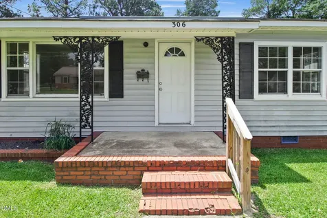 306 Lynn Avenue Fayetteville NC 28301