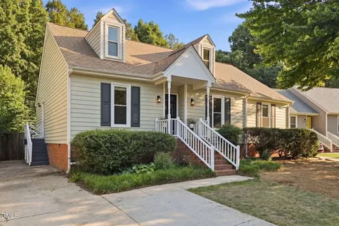 8112 Bellingham Circle Raleigh NC 27615