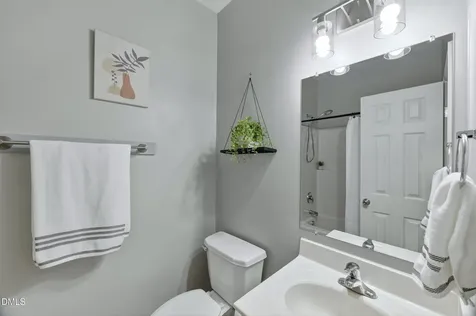 3124 Queensland Road Raleigh NC 27614