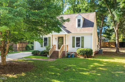 704 E Maple Lane Fuquay Varina NC 27526