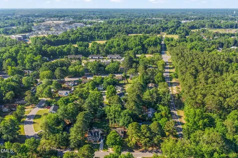 704 E Maple Lane Fuquay Varina NC 27526