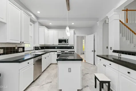 102 Citrus Place Cary NC 27519
