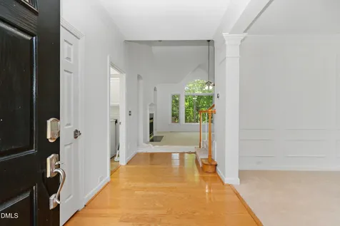 102 Citrus Place Cary NC 27519