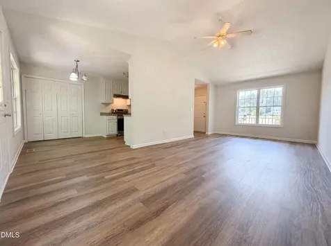 11 N Carolina Avenue Benson NC 27504