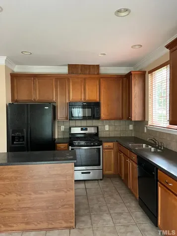2017 Remington Oaks Circle Cary NC 27519