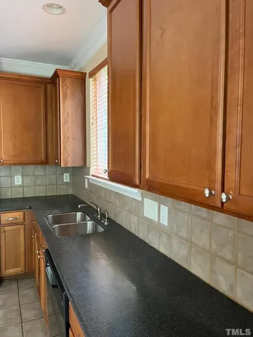 2017 Remington Oaks Circle Cary NC 27519