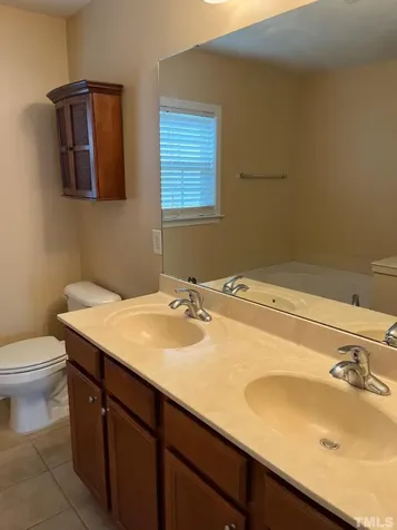 2017 Remington Oaks Circle Cary NC 27519