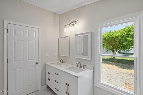 3356 Dandelion Lane Fayetteville NC 28306