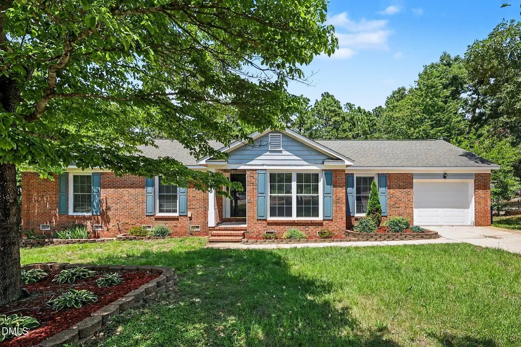 5236 Flat Rock Drive Fayetteville NC 28311