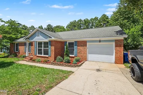 5236 Flat Rock Drive Fayetteville NC 28311