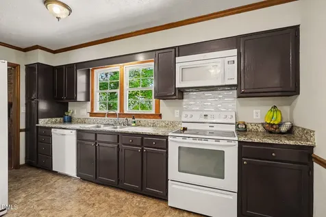 5236 Flat Rock Drive Fayetteville NC 28311