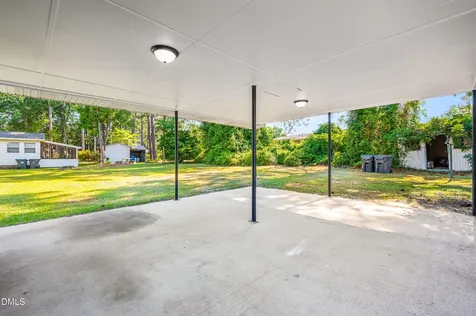 317 N Wright Street Raeford NC 28376