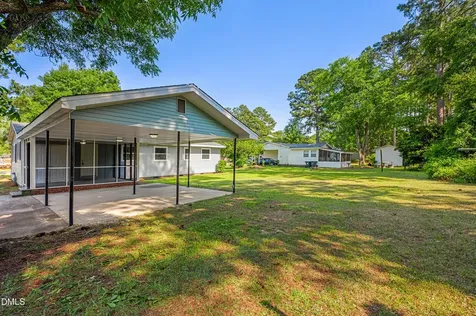 317 N Wright Street Raeford NC 28376