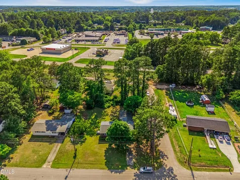 317 N Wright Street Raeford NC 28376