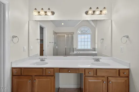 4 Zumwalt Court Durham NC 27703