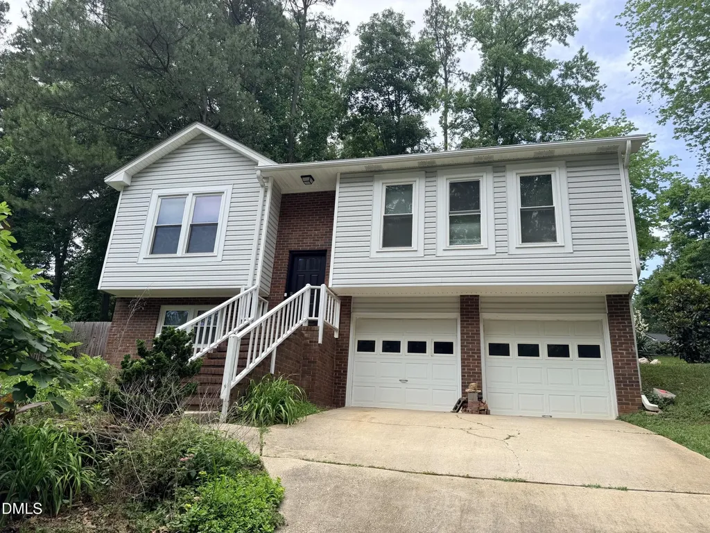 205 Wyatts Pond Lane Cary NC 27513