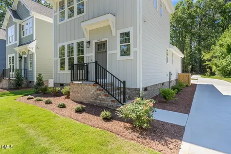 2805 B Fawn Avenue Durham NC 27705