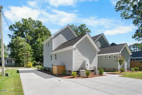 2805 B Fawn Avenue Durham NC 27705