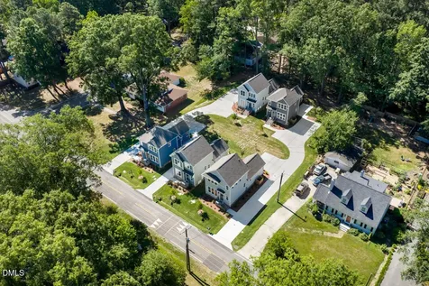 2805 B Fawn Avenue Durham NC 27705